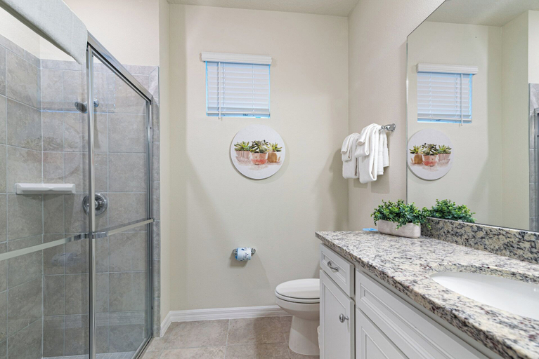 Bathroom 2, Unforgettable Family Luxury 9BR Villa, Polk