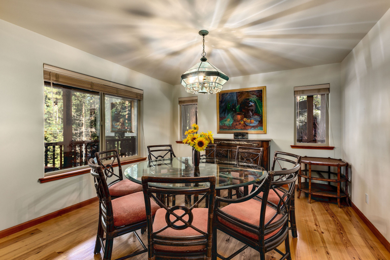 Dining 2, Silver Rock Lodge 5 Bedroom Home, Douglas