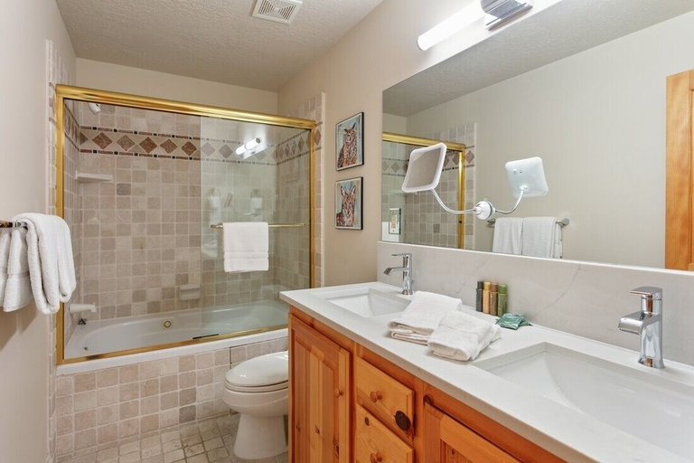 Bathroom 5, 301 - Three Bedroom Condo with Spa Bristlecone by Deer Valley Resort, Summit