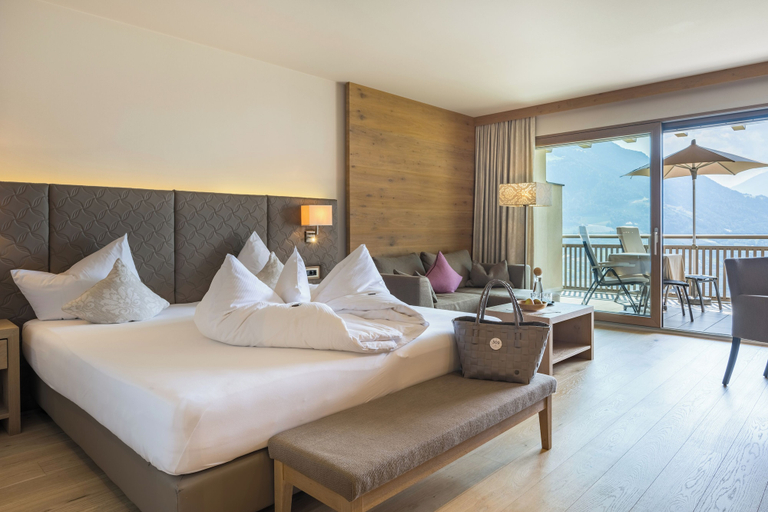 Bedroom 4, Hotel Sonnbichl, Bolzano