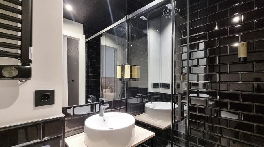Bathroom 4, La Posada de Ruba, Huesca