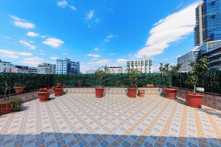 Others 4, Syncron Rooftop City Centre Tirana, Tiranës