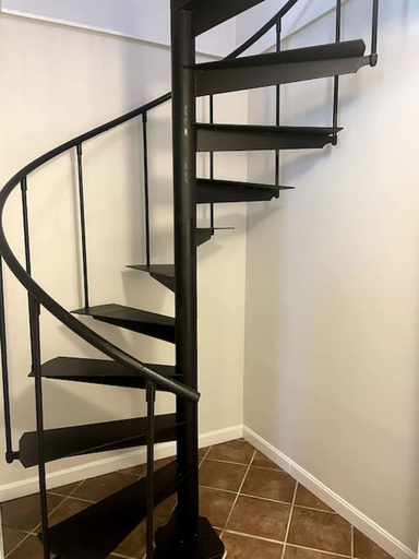 Room 5, Lovely Two Bedroom Condo in South Boston, Boston