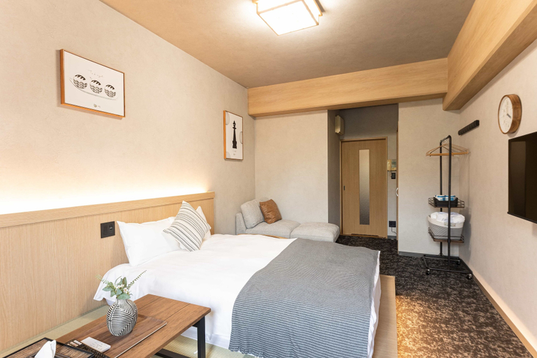 Room 4, b&Namba3, Osaka