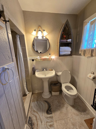 Bathroom 3, Roots Retreat, Baylor