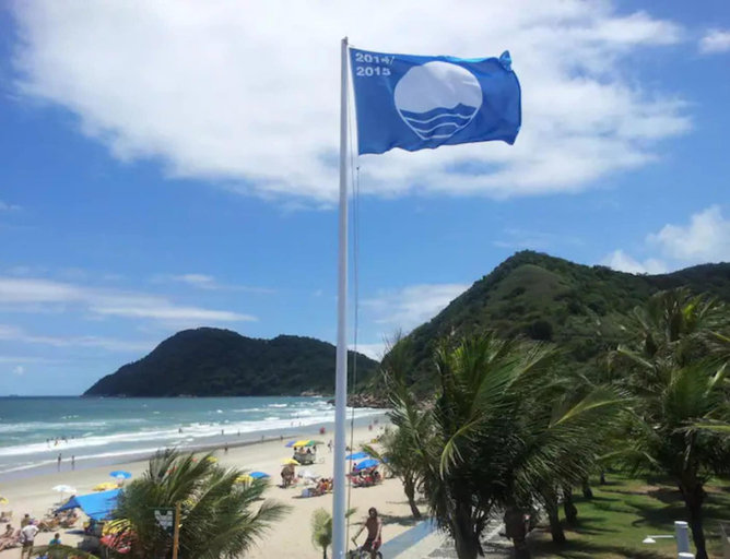 Room 5, Timo Apto c Wifi a 700m da Praia do Tombo-guaruj, Guarujá