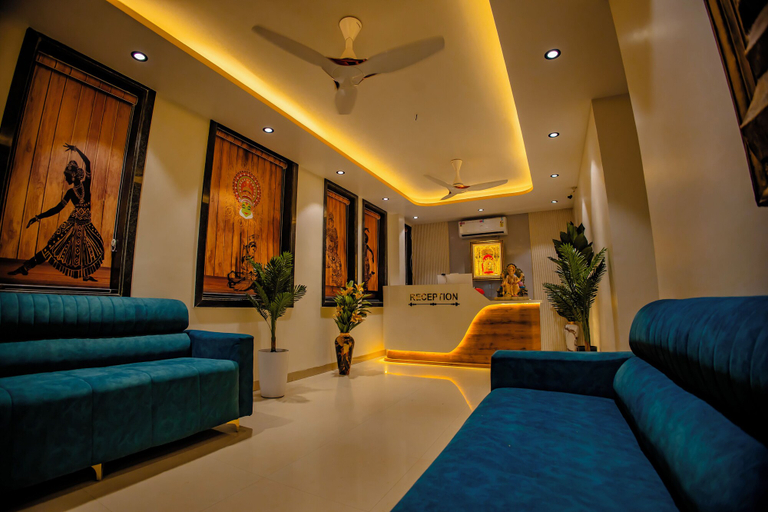 Others 1, Kings Executive, Osmanabad