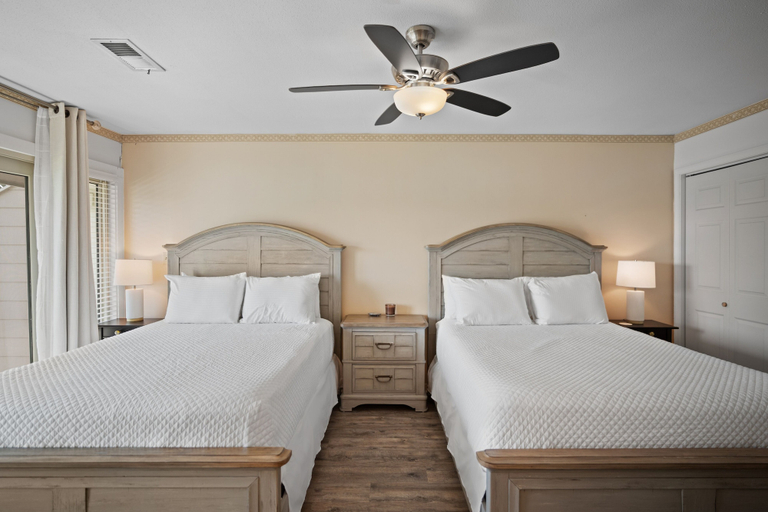 Room 5, High Tides And High Proof 105 2 Bedroom Condo, Walton