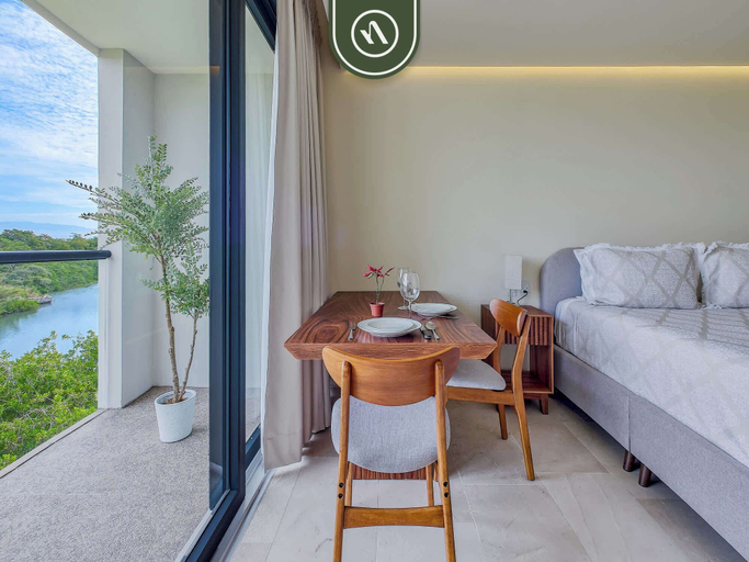 Room 2, Luxury Condo With Canal View - Near Beach, Compostela
