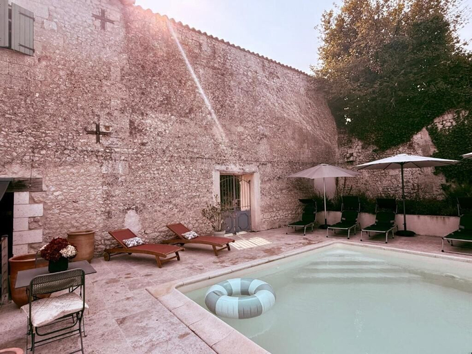 Pool 3, Le Patio Bleu, Charente