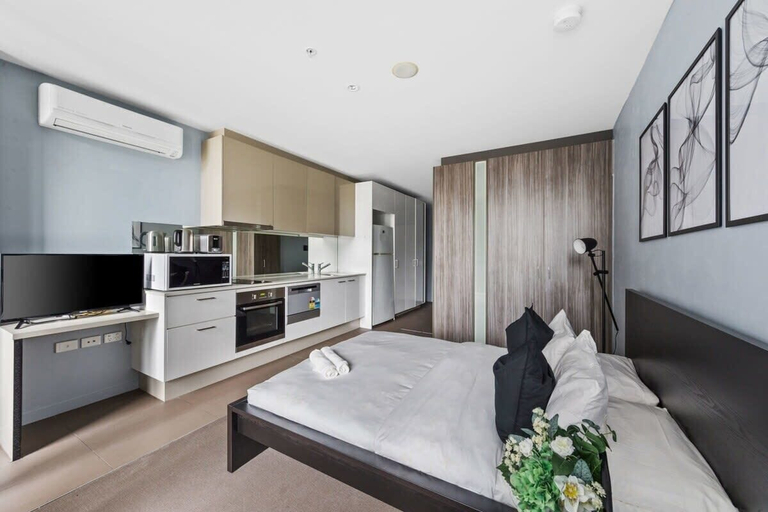 Interior 3, City-view Studio Near Southern Cross, Melbourne