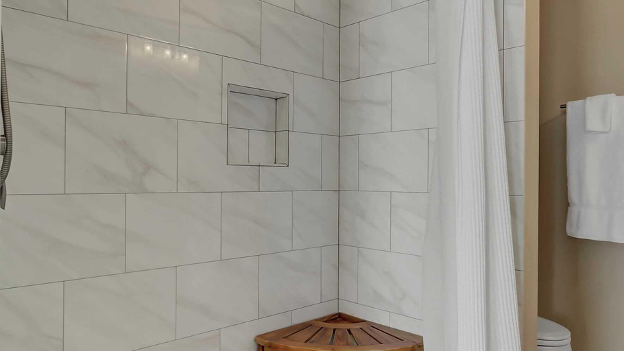 Bathroom 3, 211 Seascape by Avantstay Oceanfront View + Pool, Charleston
