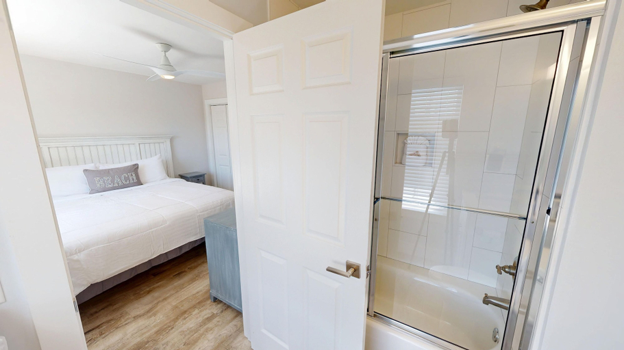 Room 4, Spf 98 2 Bedroom Townhouse, Walton