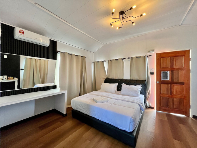 Room 4, Semporna Water House, Semporna