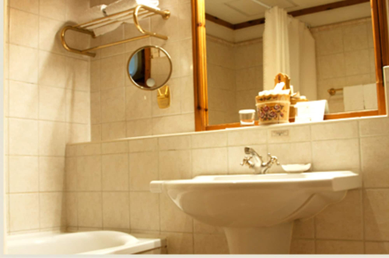 Bathroom 5, Muju Deogyusan Resort, Muju