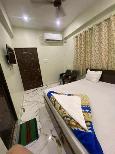 Room 5, Jogi Lodge, Chandauli