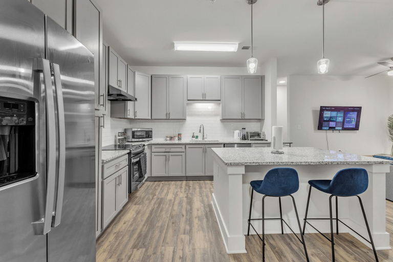 Private kitchen 2, Luxe 3BR Suite Mins to Downtown Durham, Durham
