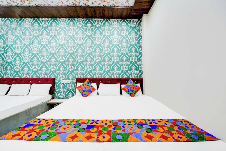 Room 2, Fabhotel Mahak Palace, Ujjain