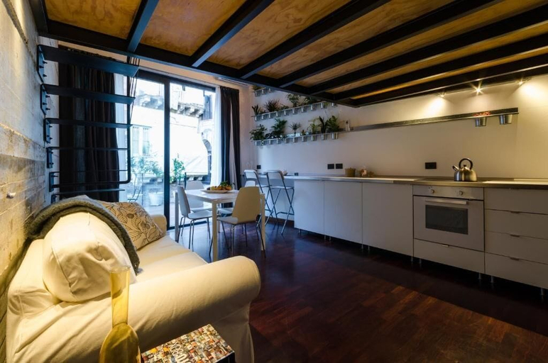 Bedroom 2, Pietranera Apartments, Catania