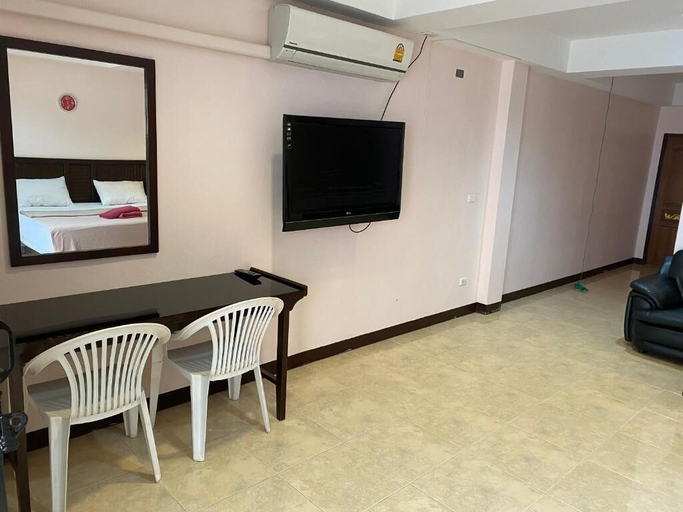 Others 4, Orient House, Pattaya
