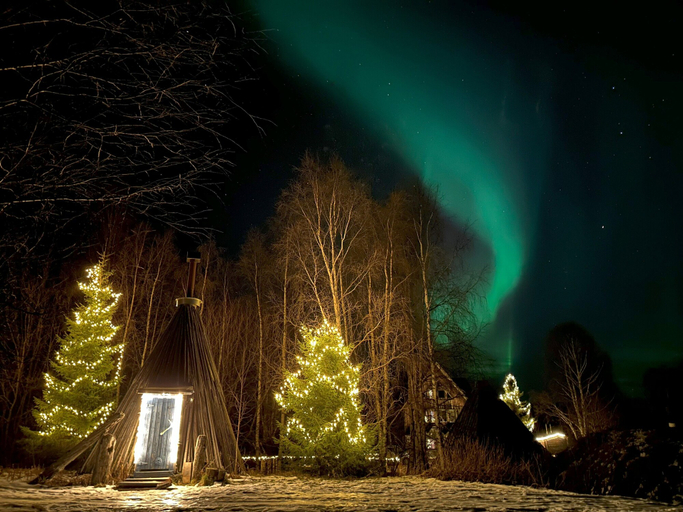 Front of property 5, Shaman Village - Resort & Glass Igloos, Lapland