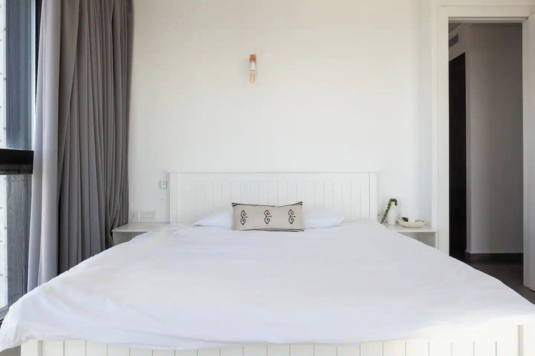 Room 2, Prestigious penthouse in a luxury tower