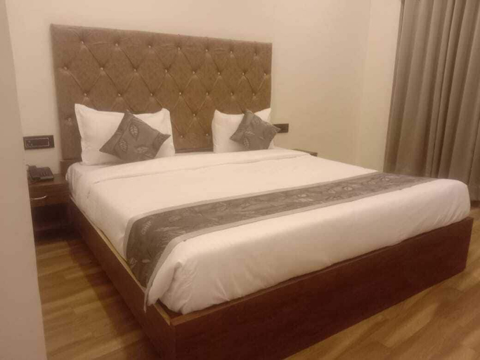 Room 5, Hotel C S Inn, Agra
