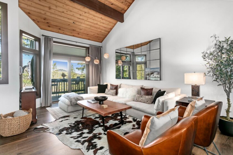 Living area 3, 107 - Three Bedroom Condo with Spa Ridgepoint by Deer Valley Resort, Summit