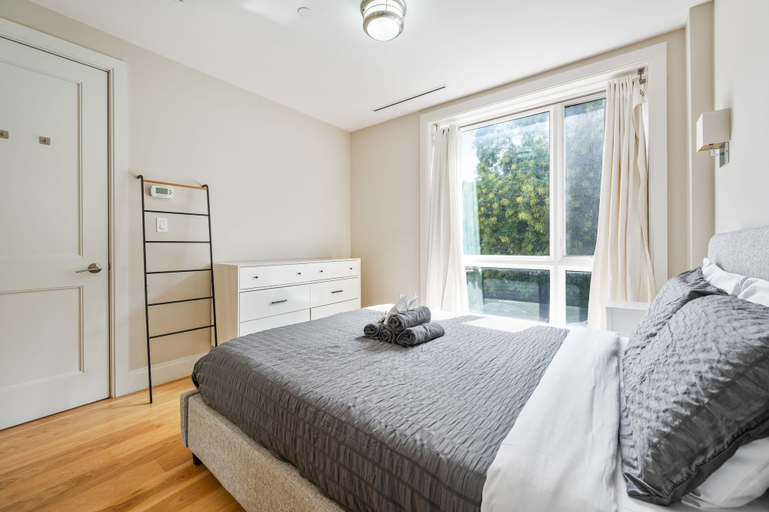Room 3, Withers by Rove Travel 1BR Williamsburg Apt, New York