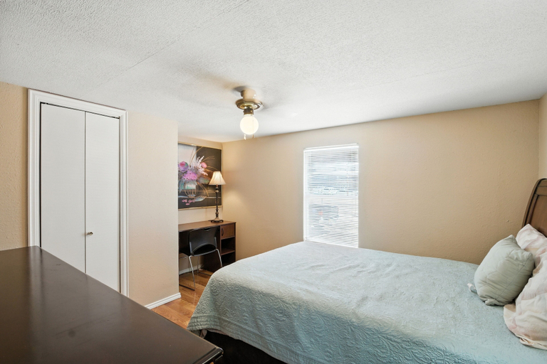 Room 4, Desert Haven Cozy 2-Bedroom Mobile Home Near NMSU 2 Home, Dona Ana