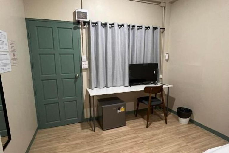Bedroom 2, Bangwa House - MRT Bangwa Station, Phasi Charoen