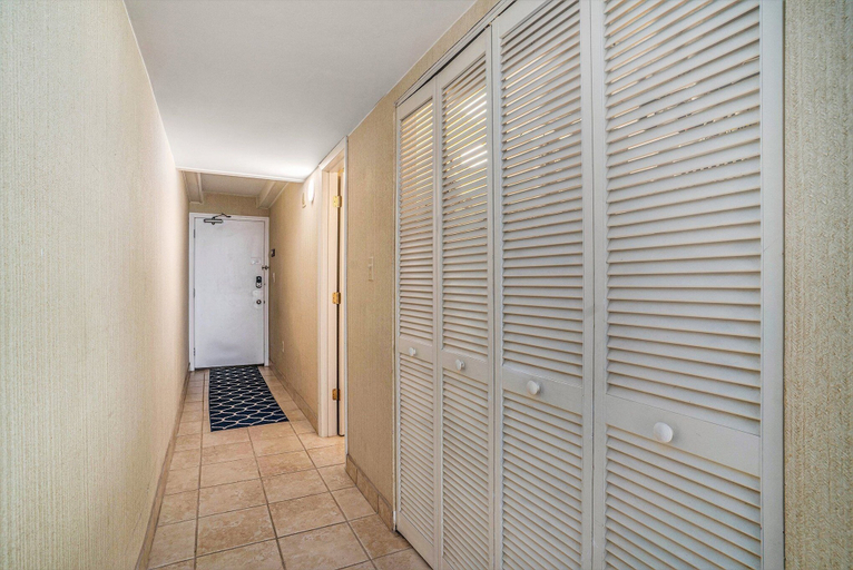 Interior 4, 0612 Waters Edge Resort 3 Bedroom Condo by RedAwning, Georgetown