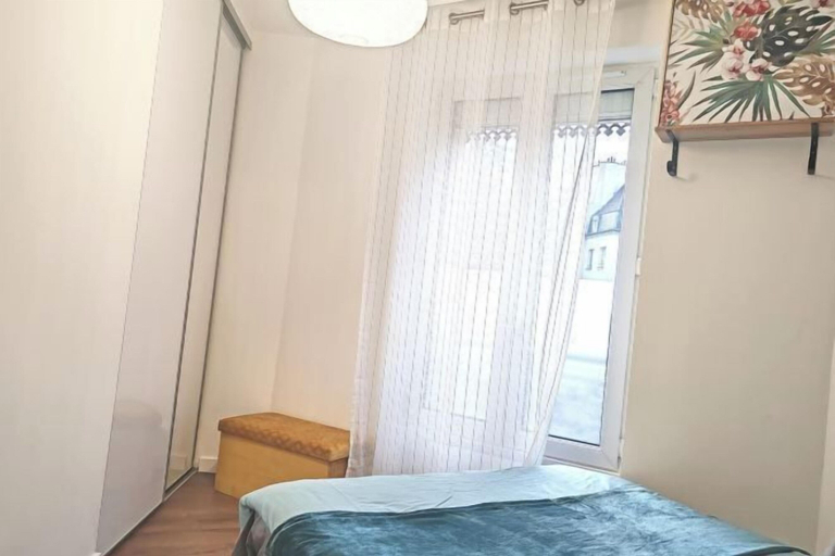 Room 2, Sans soucis-Latin Quarter,Paris, Paris