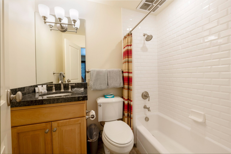 Bathroom 4, Three Kings 37 2 Bedroom Condo, Summit