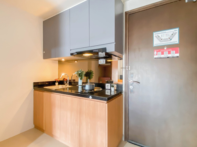 Private kitchen 3, 1Br Apartment Near President University At Mustika Golf Residence, Cikarang