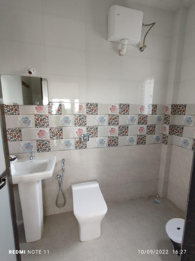 Bathroom, Hotel Kavijay Sea View & Spa, Ratnagiri