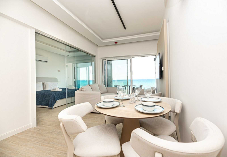 Living area 2, Dinglis Beach Hotel Apartments, Larnaca