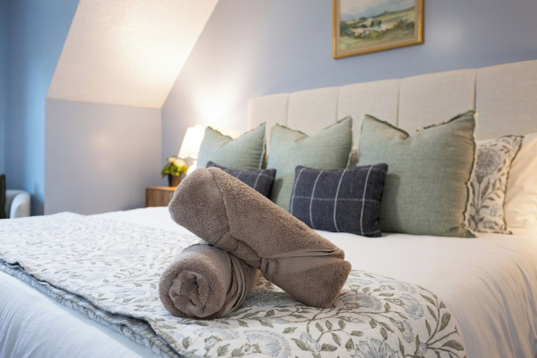 Room 5, Family Friendly House w Pool & Games, Chatham