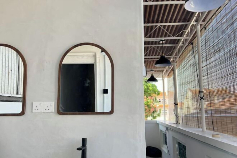 Property grounds, Carnarvon 73, Penang Island