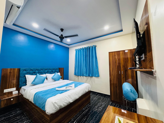 Room 3, Welcome Airoli, Thane