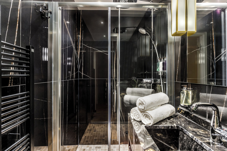 Others 5, Merveil Signature Suite - Valois, Paris