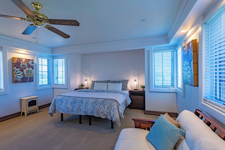 Room 2, Santellan Inn, San Luis Obispo