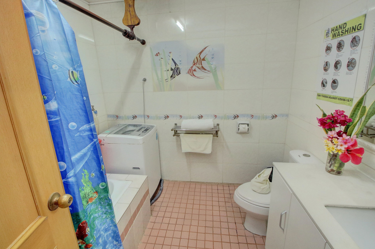 Bathroom 4, Honiara Hotel, Mataniko