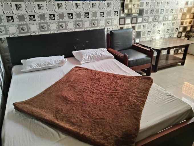 Front of property - evening/night, Hotel Yash Palace Kanpur, Kanpur Nagar