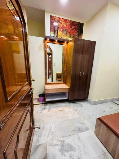 Others 4, hotel chitrakoot, Varanasi