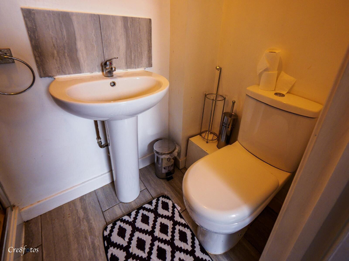 Bathroom, Ensuite2 Woodhouse private bath 2kitchen, Stoke-on-Trent