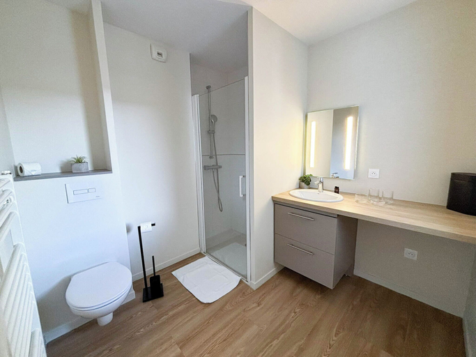 Bathroom 5, Les Boréales – Appart’hotel & Restaurant, Seine-Maritime