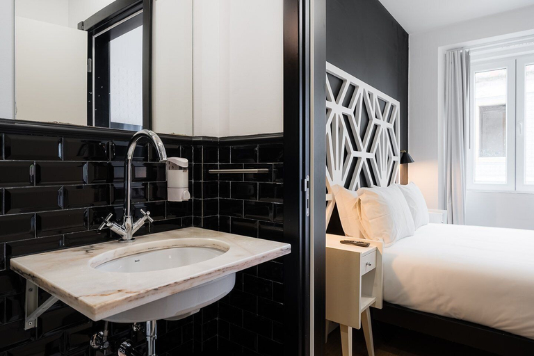 Room 4, The Twenties by Guestready, Lisbon