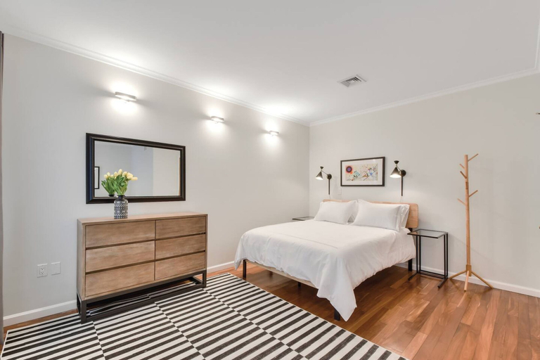 Room 4, Irving Manor by Rove Triplex w Outdoor Spaces, New York