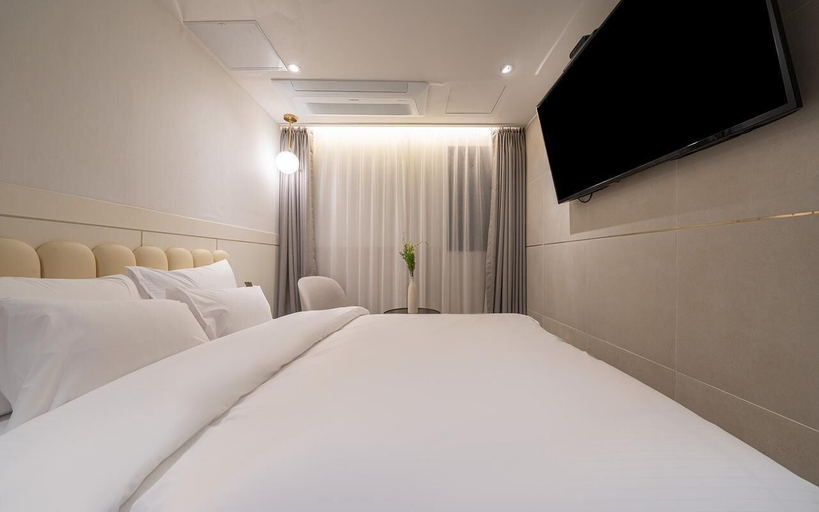 Room 5, Suwon Hound Hotel, Suwon